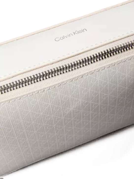 ΓΥΝΑΙΚΕΙΑ ΤΣΑΝΤΑ ΧΙΑΣΤΙ 3