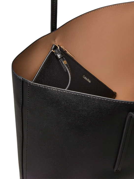 ΓΥΝΑΙΚΕΙΑ ΤΣΑΝΤΑ TOTE 2