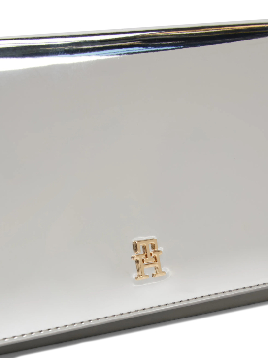 ΓΥΝΑΙΚΕΙΑ ΤΣΑΝΤΑ ΧΕΙΡΟΣ ΜΕ ΙΜΑΝΤΑ 3