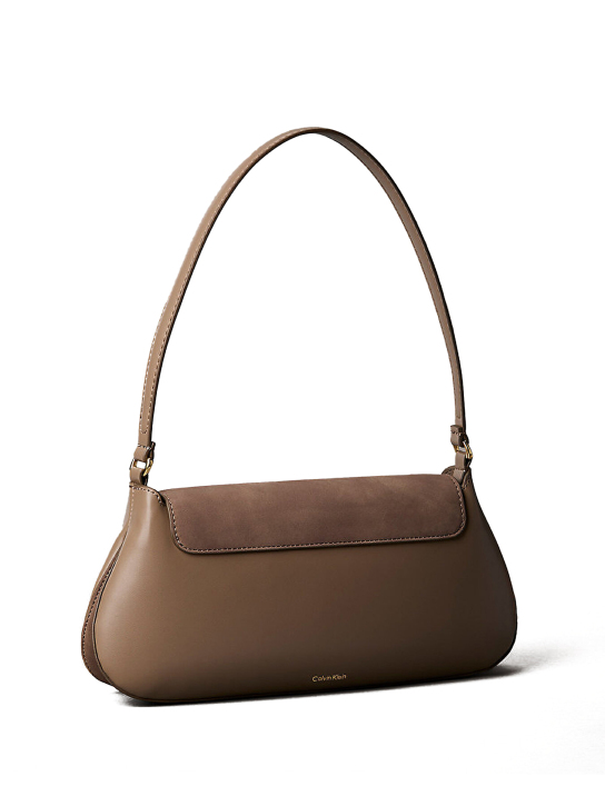 ΓΥΝΑΙΚΕΙΑ ΤΣΑΝΤΑ ΩΜΟΥ 1