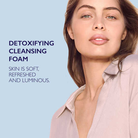 LANCASTER SKIN LIFE DETOXIFYING CLEANSING FOAM 4