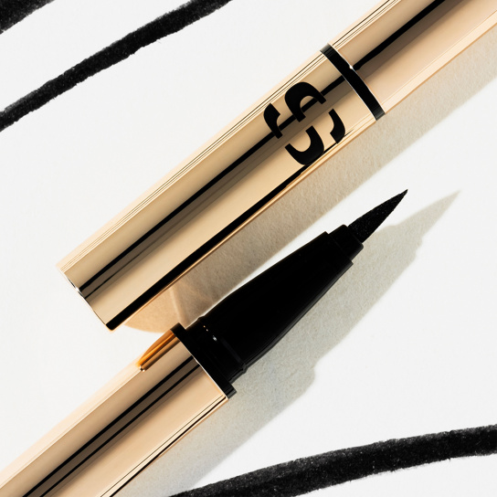 LIGNE NOIRE EYELINER 1