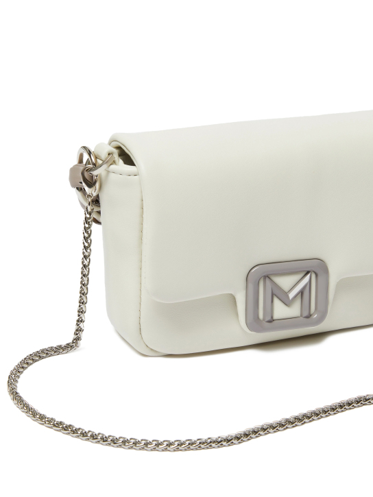 ΓΥΝΑΚΕΙΑ ΤΣΑΝΤΑ ΧΕΙΡΟΣ 4