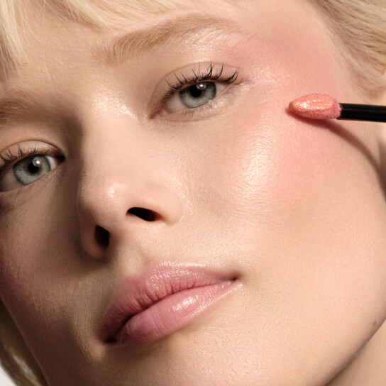 LUMINOUS SILK CHEEK TINT SHINE LIQUID BLUSH 3