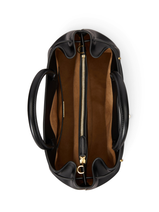 ΓΥΝΑΙΚΕΙΑ ΔΕΡΜΑΤΙΝΗ ΤΣΑΝΤΑ ΧΕΙΡΟΣ  3