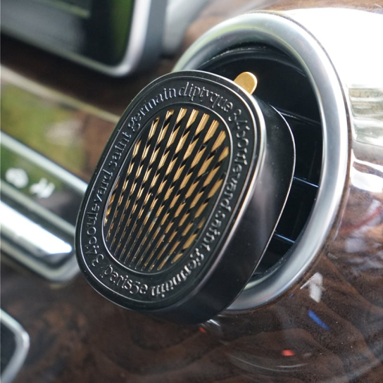 CAR DIFFUSER ΜΕ ΑΡΩΜΑΤΙΚΗ ΚΑΨΟΥΛΑ FIGUIER 2