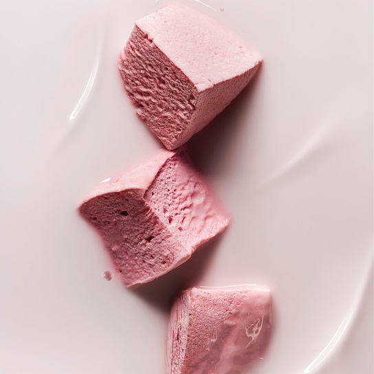 LOVE, DON’T BE SHY BODY LOTION 2