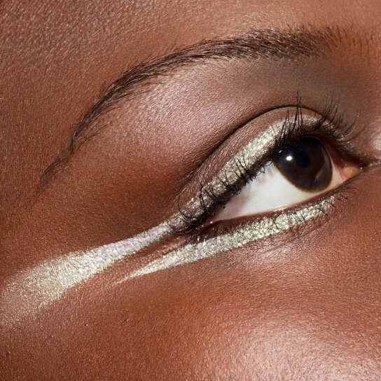 PRISMATICA LIQUID EYE LINER  2