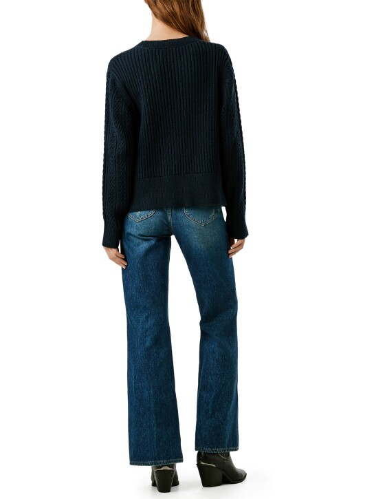 ΓΥΝΑΙΚΕΙΟ ΔΙΑΤΡΗΤΟ ΠΟΥΛΟΒΕΡ 2