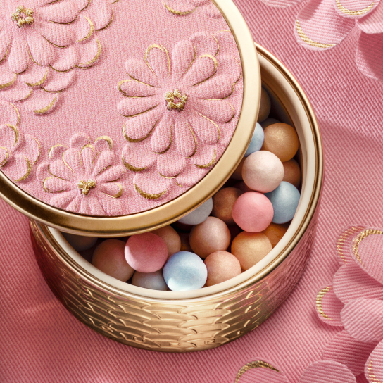 MÉTÉORITES BLOOMING GLOW LIGHT-REVEALING PEARLS OF POWDER - LIMITED EDITION 4