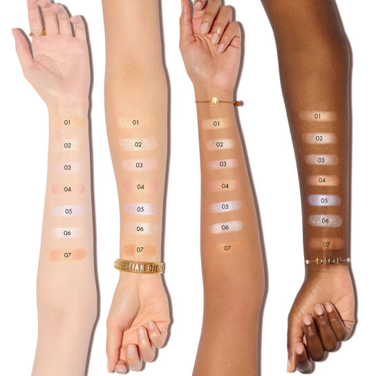 DIOR FOREVER GLOW LUMINIZER HIGHLIGHTER INFUSED WITH HYALURONIC ACID 3