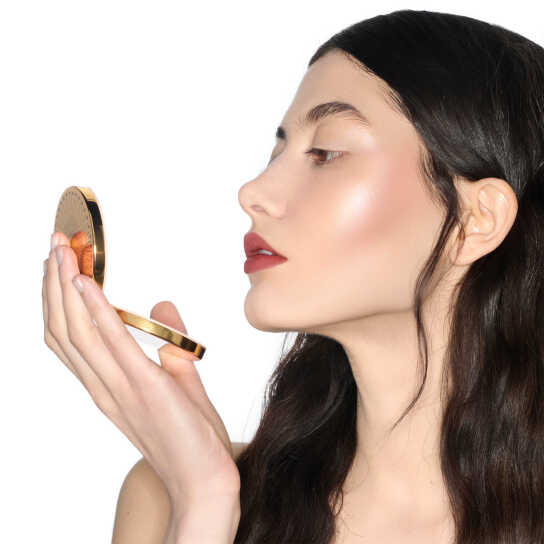 GLOW HIGHLIGHTER POWDER 3