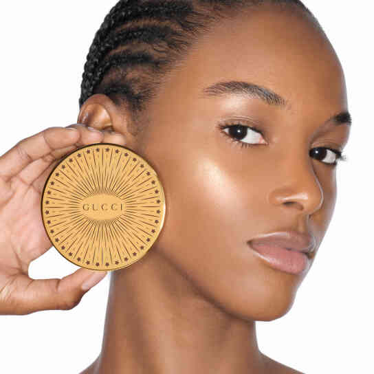 GLOW HIGHLIGHTER POWDER 3