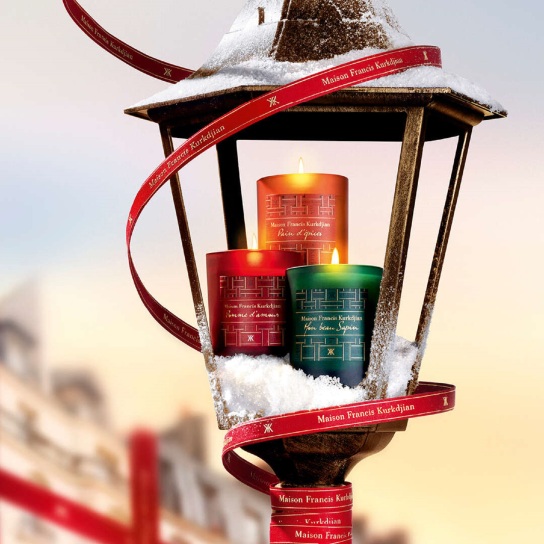 MON BEAU SAPIN, POMME D’AMOUR & PAIN D’ÉPICES – TRIO OF SCENTED CANDLES 1