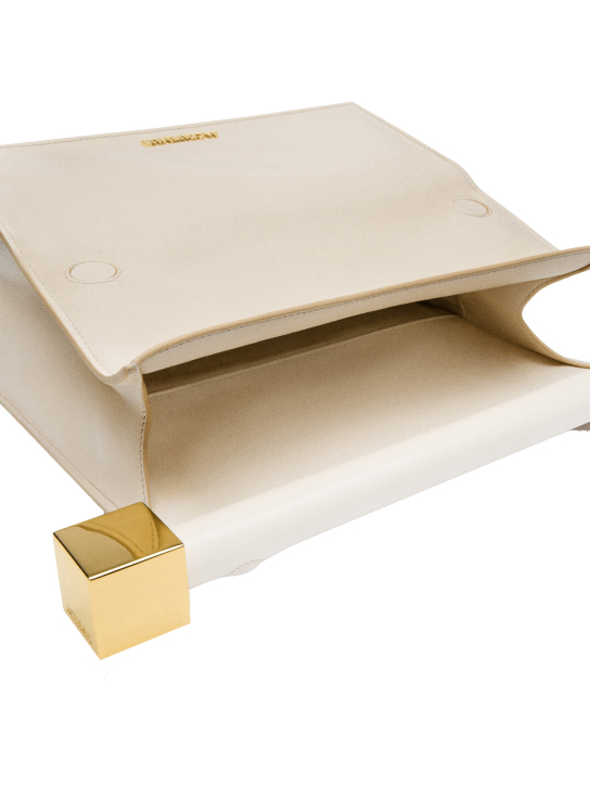 ΓΥΝΑΙΚΕΙΑ ΤΣΑΝΤΑ ΧΕΙΡΟΣ THE ROND CARRE 2