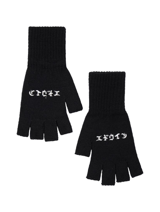 ΓΑΝΤΙΑ ΜΕ ΚΟΜΜΕΝΑ ΔΑΧΤΥΛΑ 0