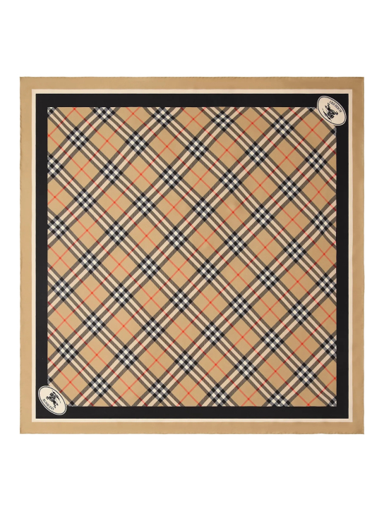 ΓΥΝΑΙΚΕΙΟ ΜΕΤΑΞΩΤΟ ΦΟΥΛΑΡΙ 0