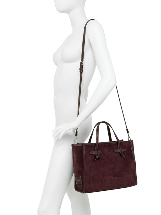 ΓΥΝΑΙΚΕΙΑ ΤΣΑΝΤΑ ΧΕΙΡΟΣ 4