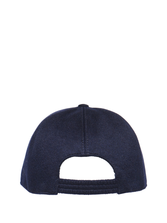 ΑΝΔΡΙΚΟ ΚΑΠΕΛΟ 2