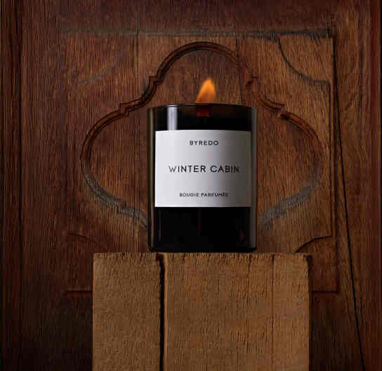 WINTER CABIN CANDLE 1