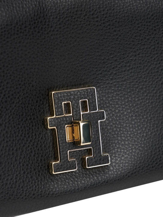 ΓΥΝΑΙΚΕΙΑ ΤΣΑΝΤΑ ΧΙΑΣΤΙ 3