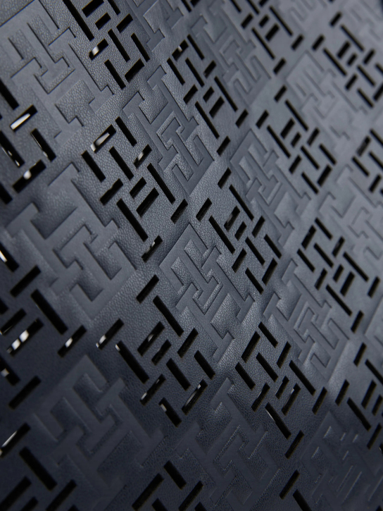 ΓΥΝΑΙΚΕΙΑ ΤΣΑΝΤΑ ΧΕΙΡΟΣ 3