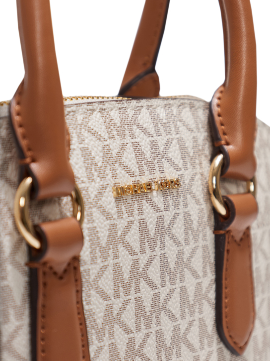 ΓΥΝΑΙΚΕΙΑ ΤΣΑΝΤΑ ΧΕΙΡΟΣ  3