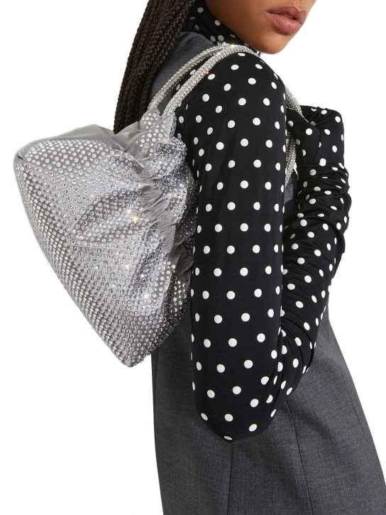 ΓΥΝΑΙΚΕΙΑ ΤΣΑΝΤΑ ΩΜΟΥ 3