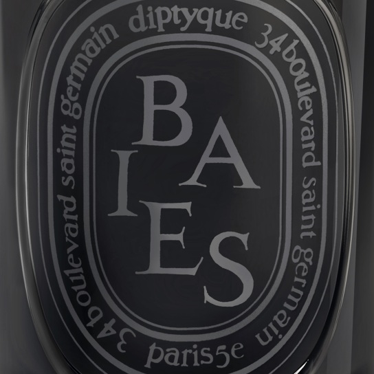 BLACK BAIES SCENTED CANDLE 1
