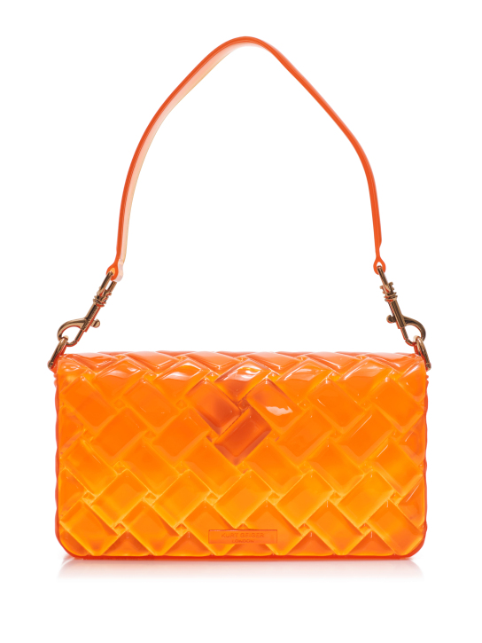 ΓΥΝΑΙΚΕΙΑ ΤΣΑΝΤΑ ΩΜΟΥ 1