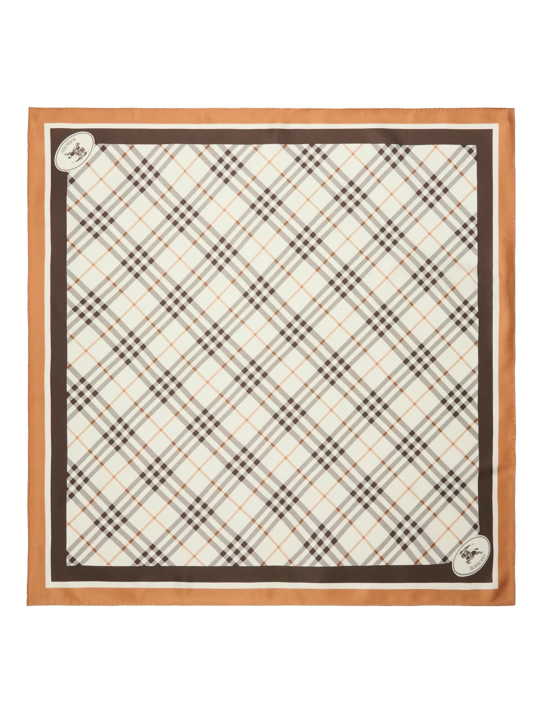 ΓΥΝΑΙΚΕΙΟ ΜΕΤΑΞΩΤΟ ΦΟΥΛΑΡΙ  0