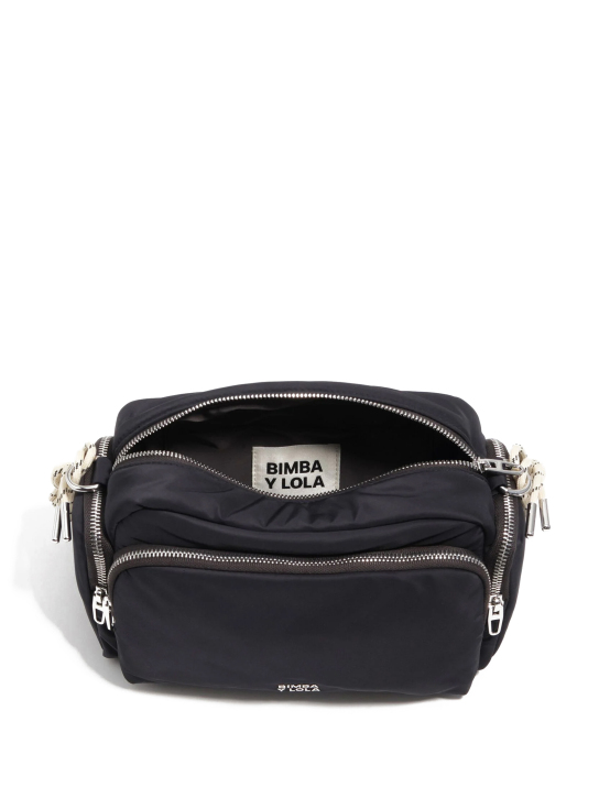 ΓΥΝΑΙΚΕΙΑ ΤΣΑΝΤΑ ΩΜΟΥ 2