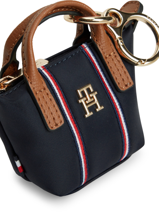 ΓΥΝΑΙΚΕΙΟ ΜΠΡΕΛΟΚ POUCH 2