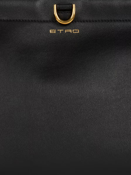 ΓΥΝΑΙΚΕΙΑ ΤΣΑΝΤΑ ΩΜΟΥ 3